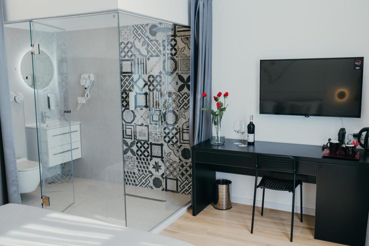 Poppy Downtown Suites Sarajevo サラエヴォ エクステリア 写真